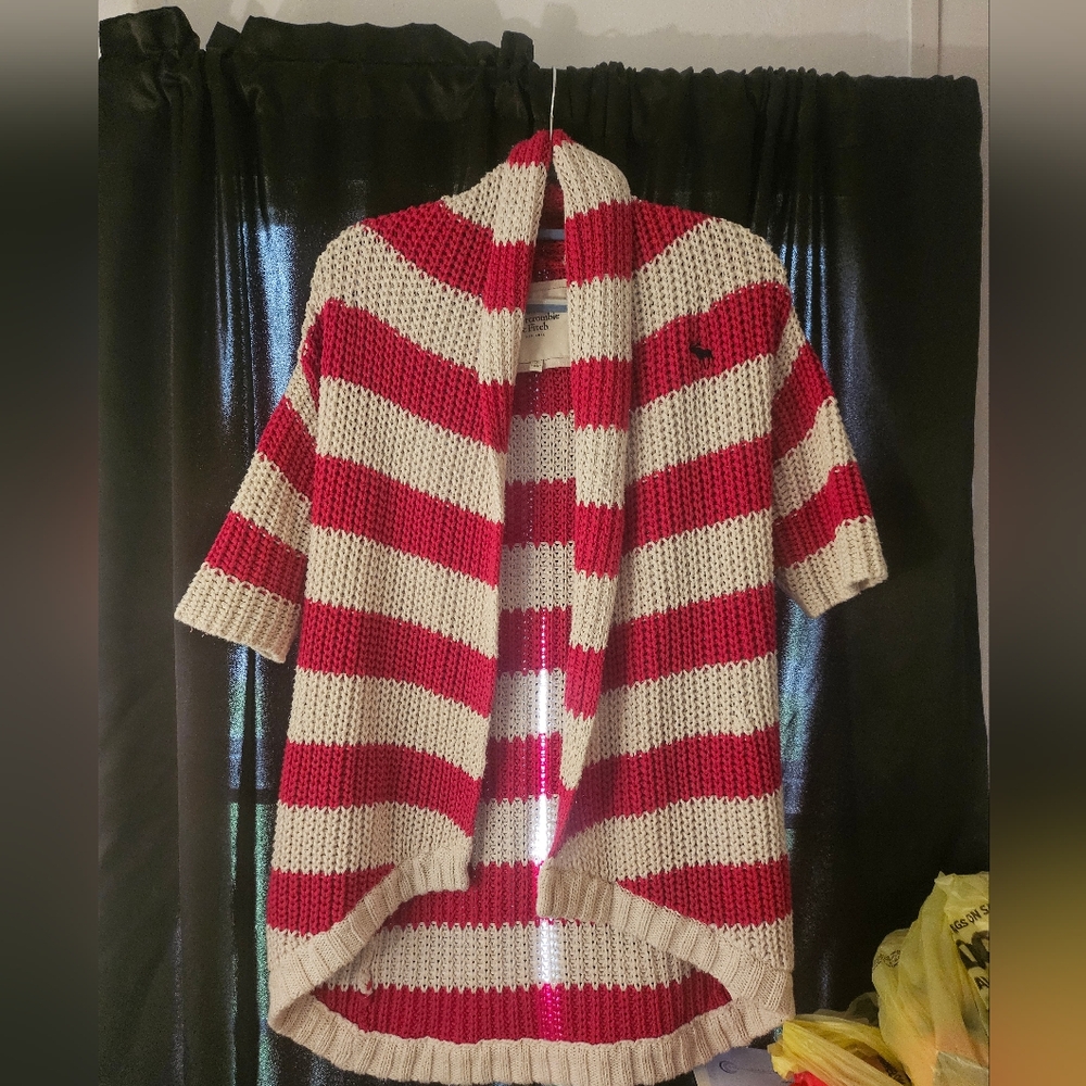 Abercrombie pink and ivory striped‎ cardigan Med